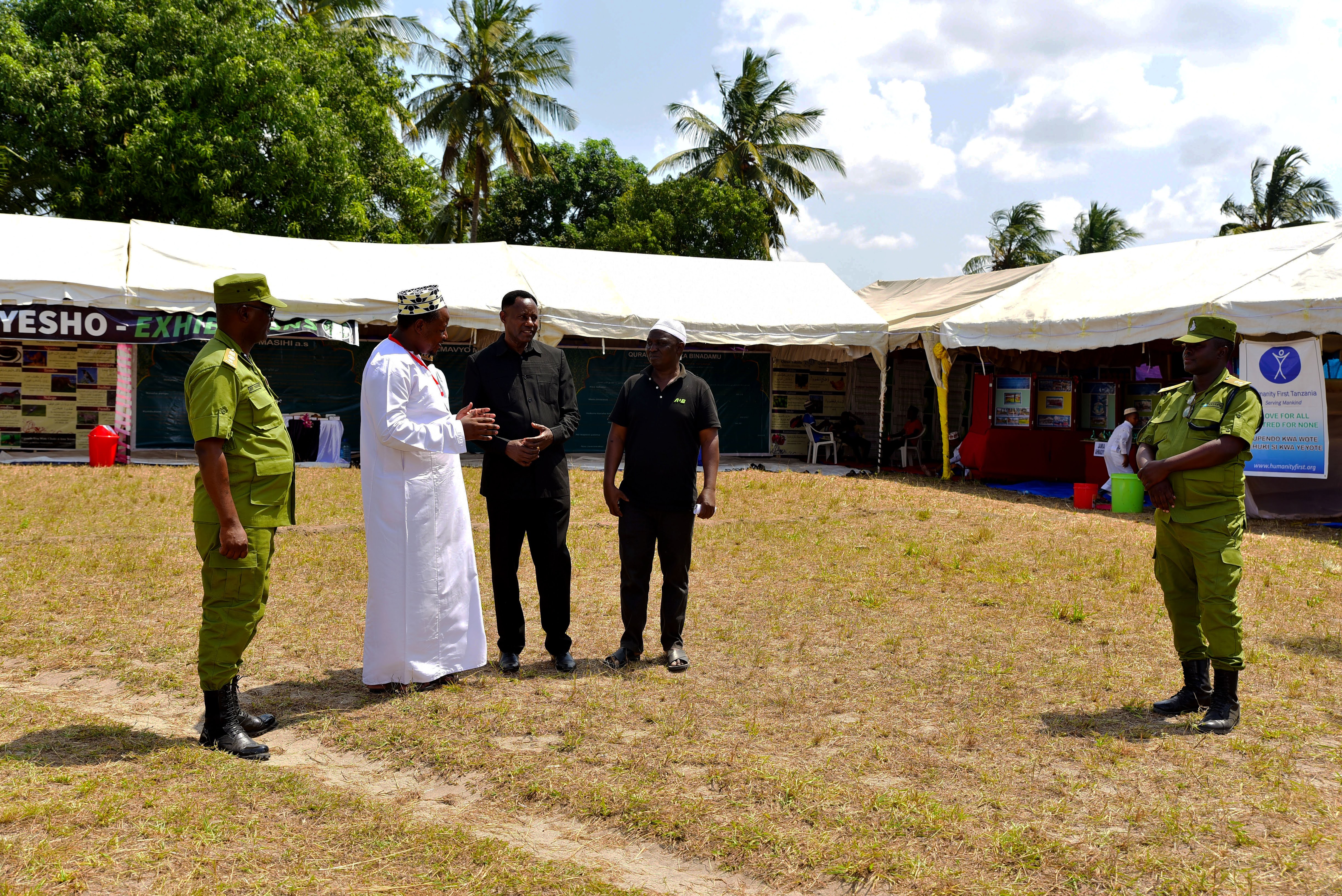 Maongezi na wageni waalikwa